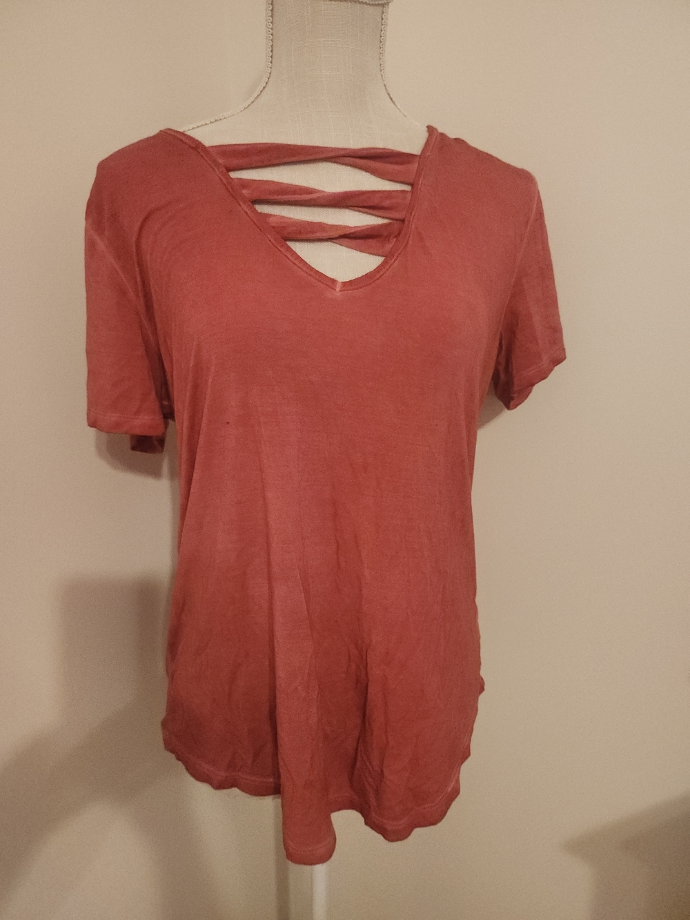 White Crow Strappy V-Neck Short Sleeve Tee in Coral Red
